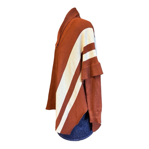 Design Lab Lord & Taylor poncho sweater - Picture 4 of 10